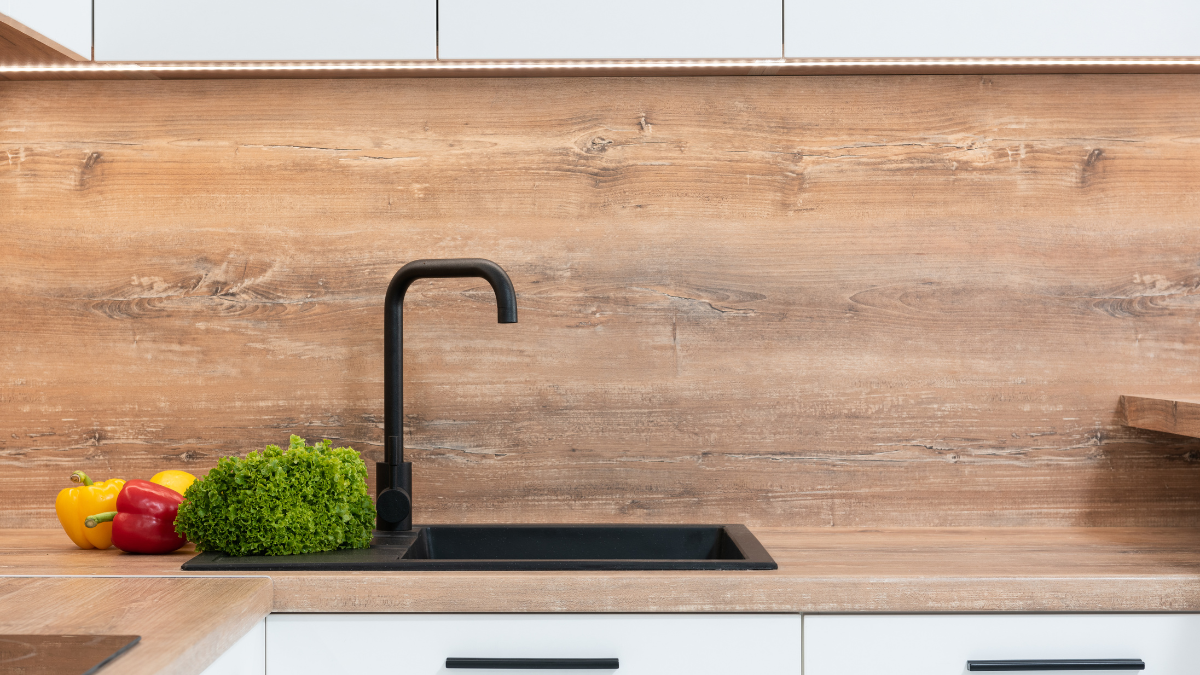 Limpiar los grifos de la cocina