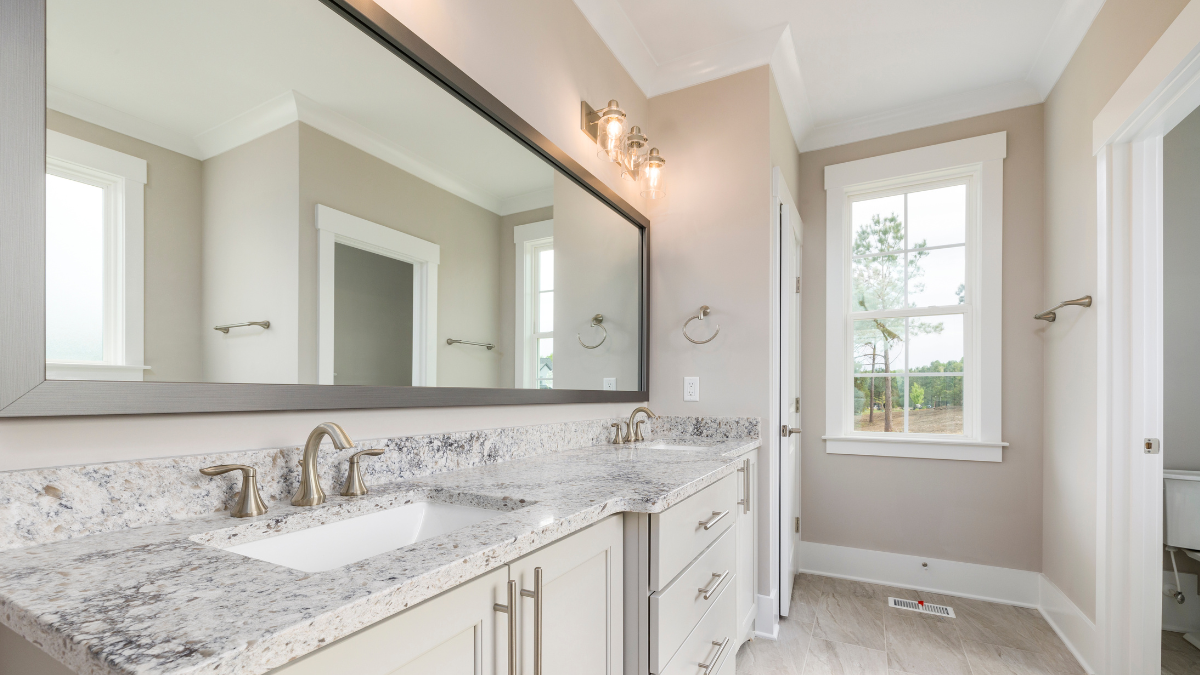 Decorar un baño blanco