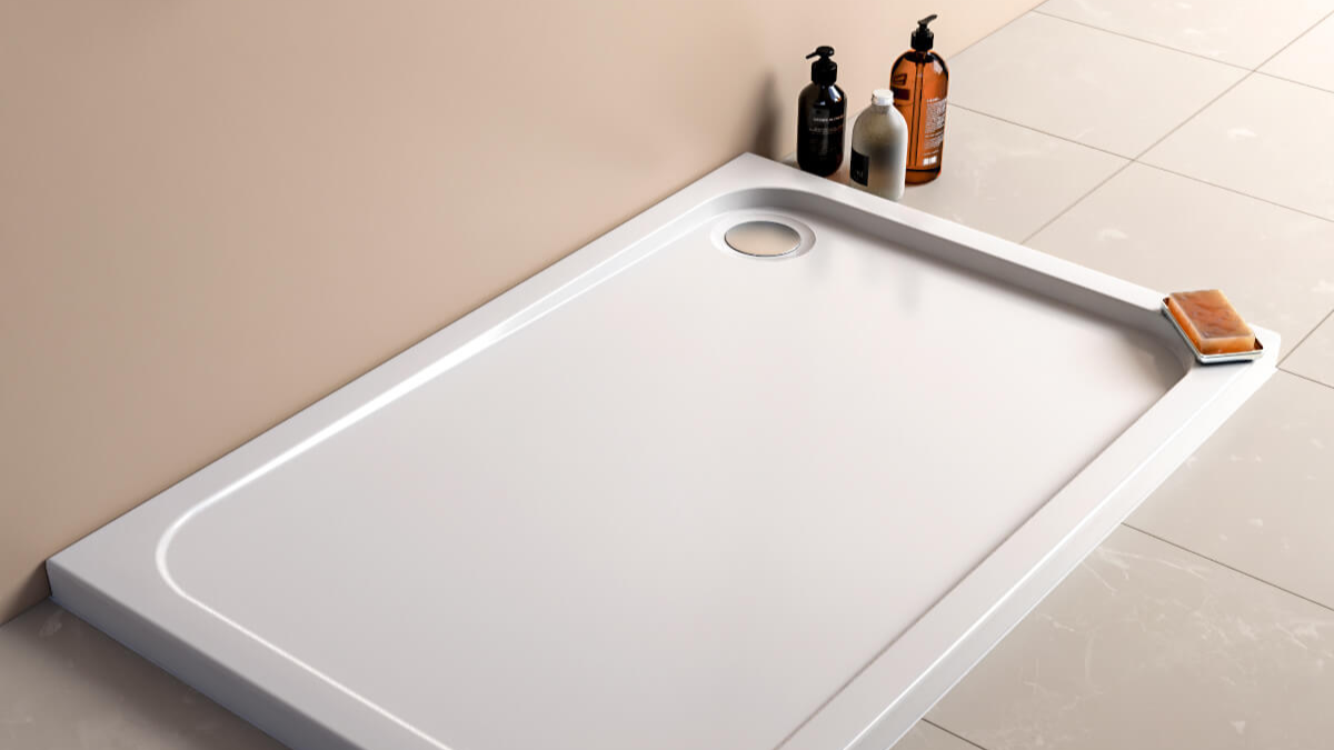 Limpiar un plato de ducha de resina