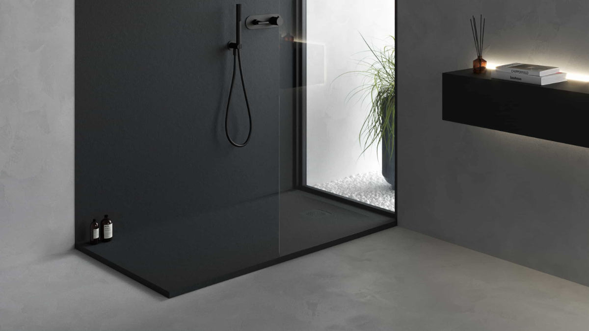 Limpiar un plato de ducha de resina negro