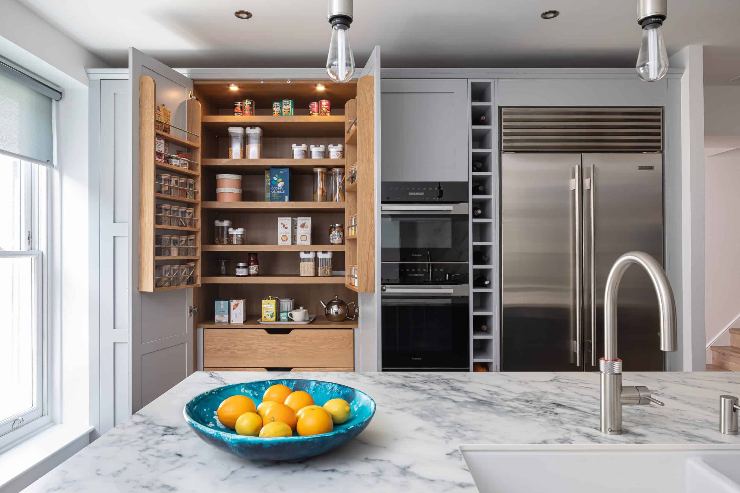 limpiar los armarios de la cocina