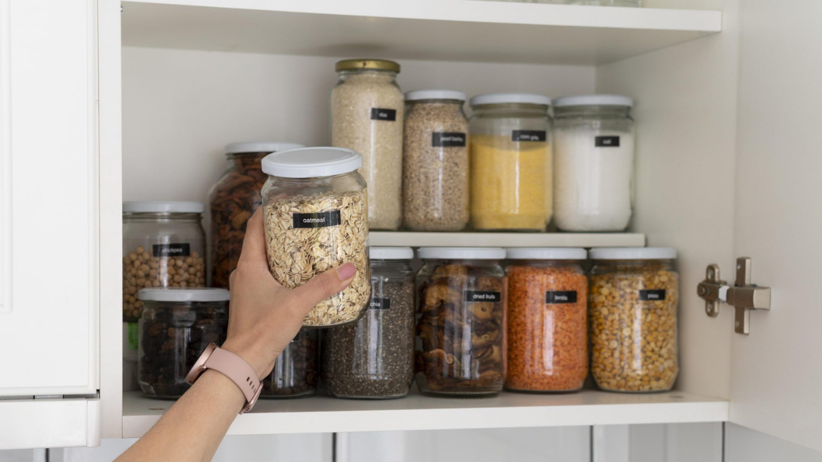 organizar los armarios de la cocina
